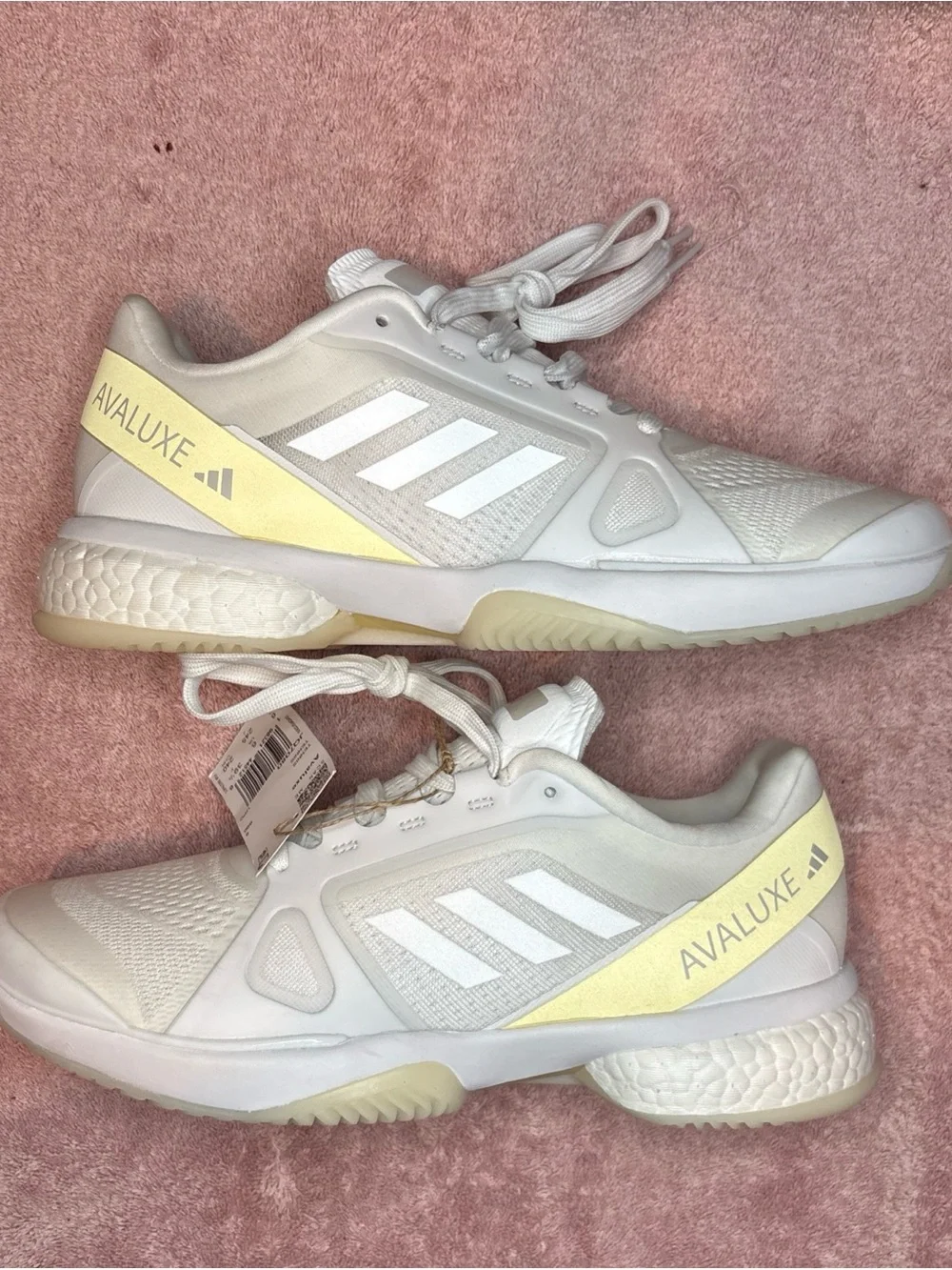 adidas Avaluxe Women Size 7.5 Tennis White Sneakers Athletic Shoes JQ7080